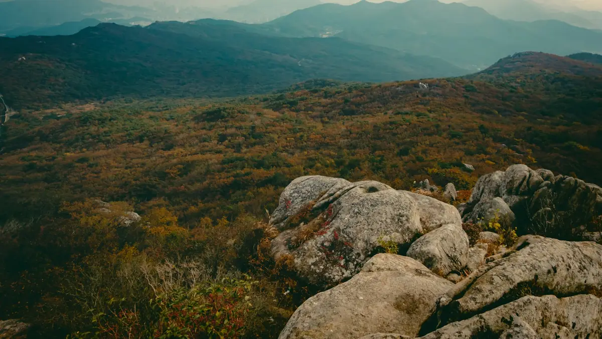 a view of a mountain range from a high point of view